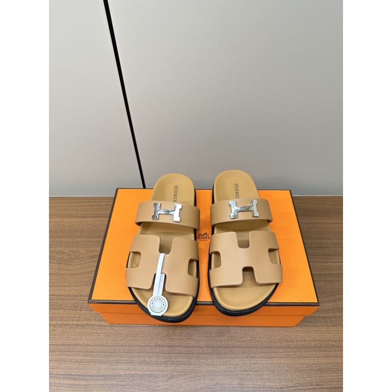 H**mes slippers